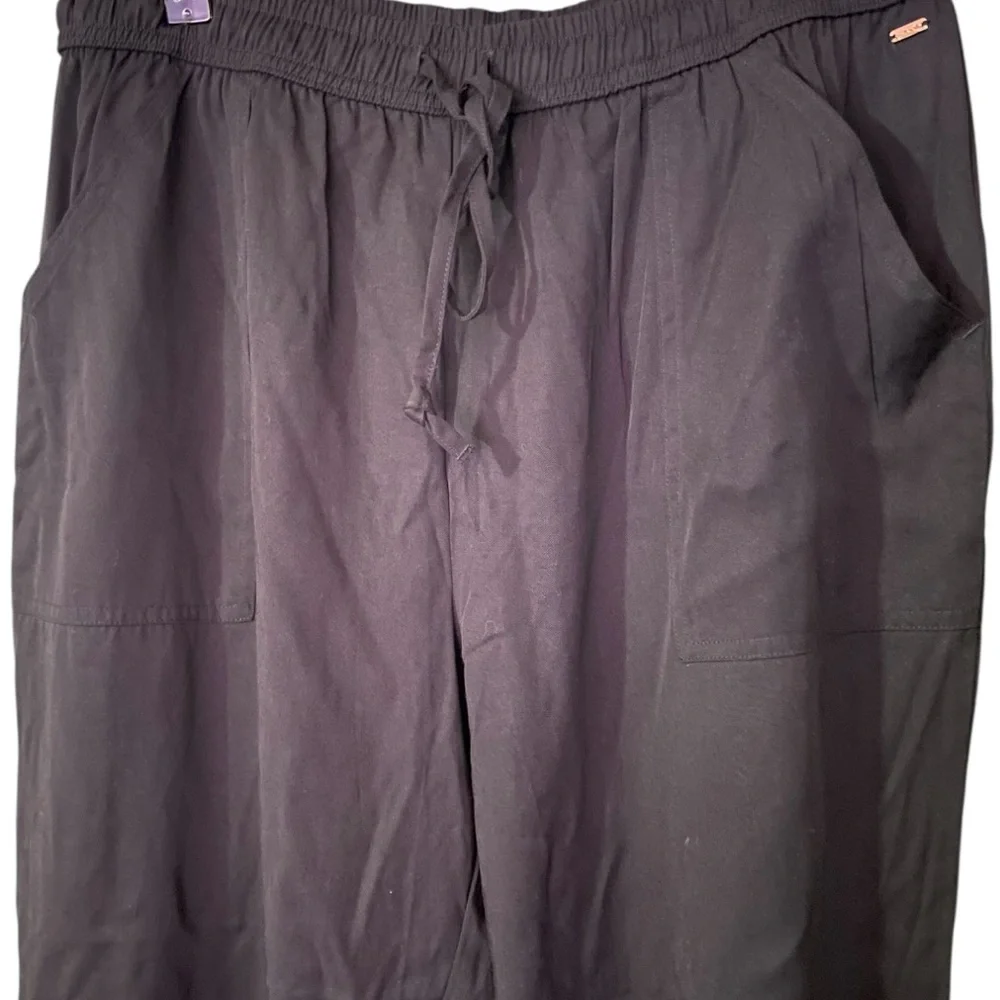 PINK Victoria's‎ Secret Black Jogger Pants